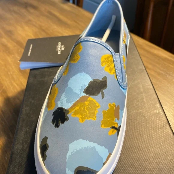 Coach Cornflower Blue Slip On Size 7.5 NIB - Picture 5 of 13